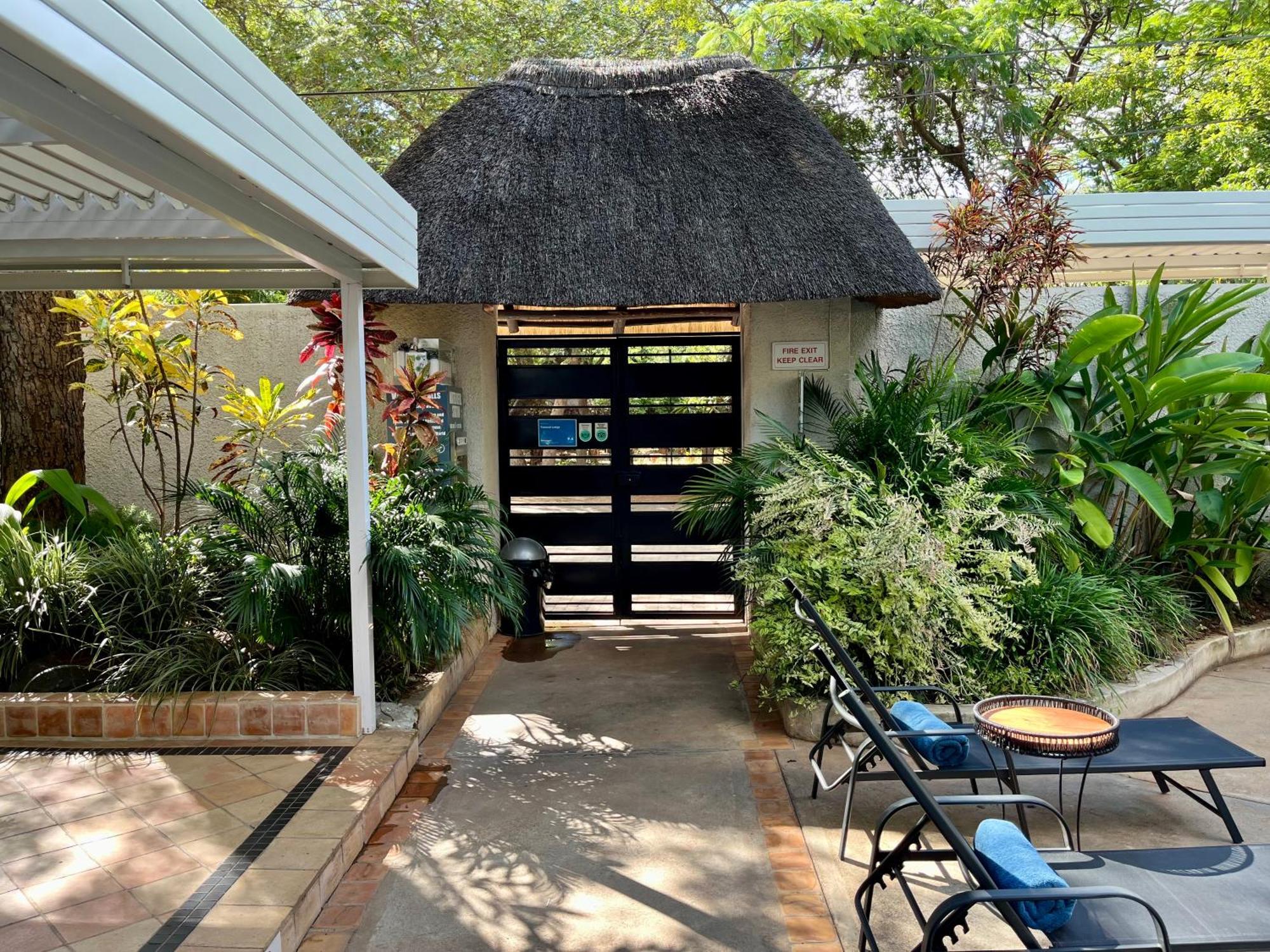 Pamarah Lodge Victoria Falls Extérieur photo